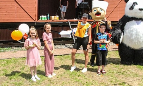 			
			Коллектив КХП «Тихорецкий» поздравил детей с праздником			